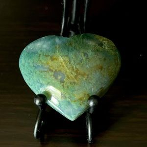 Moss agate heart